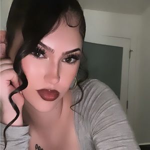 Meet your Posher, Luna